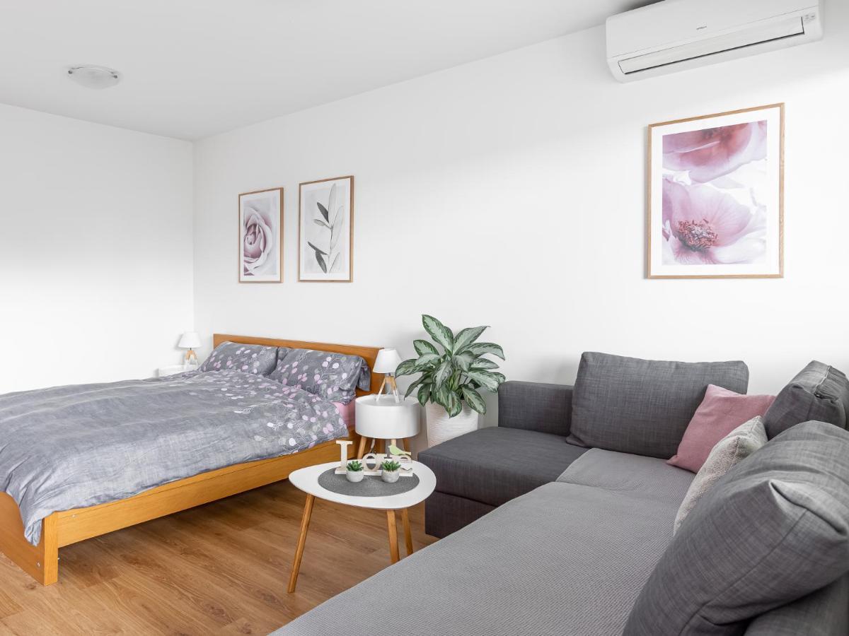 Apartma Vrtnica 5Th Floor Nova Gorica Luaran gambar