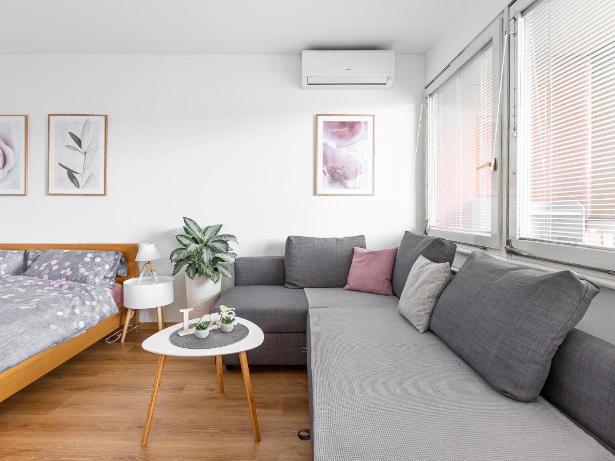 Apartma Vrtnica 5Th Floor Nova Gorica Luaran gambar
