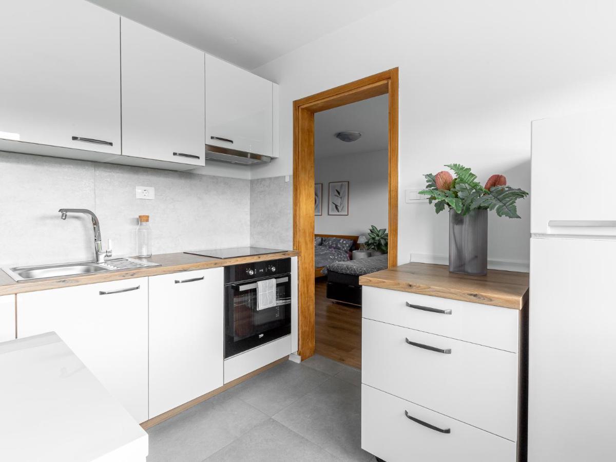 Apartma Vrtnica 5Th Floor Nova Gorica Luaran gambar