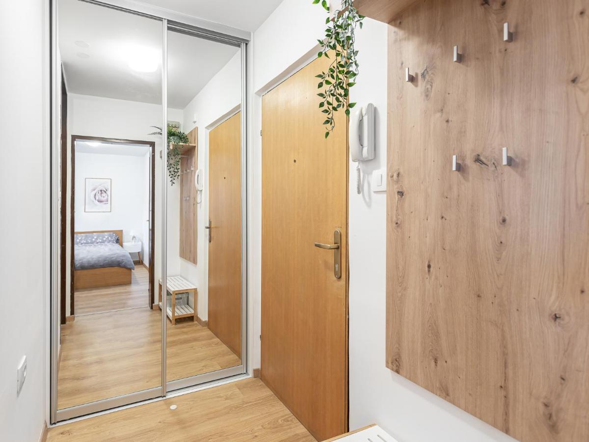 Apartma Vrtnica 5Th Floor Nova Gorica Luaran gambar